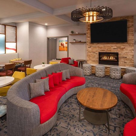 Hampton Inn プルマン エクステリア 写真